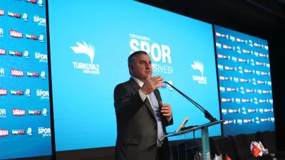 T.C. Gençlik ve Spor Bakanı Bak'tan Türk voleyboluna övgü