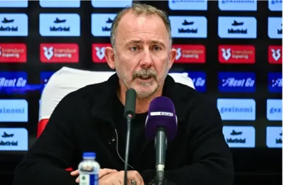 Beşiktaş’ta kadro planlaması değişti yeni ayrılık gündemde