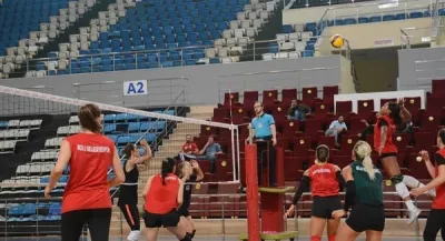 Bolu Belediyespor Generali Sigorta Sakarya Voleybol ile karşılaştı
