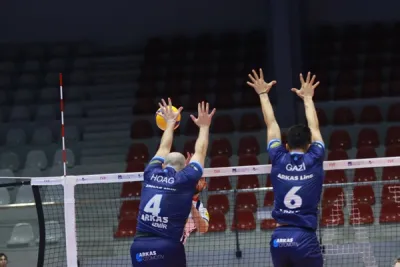 Cizre'de 5 Setlik Mücadelede Kazanan Arkas Spor