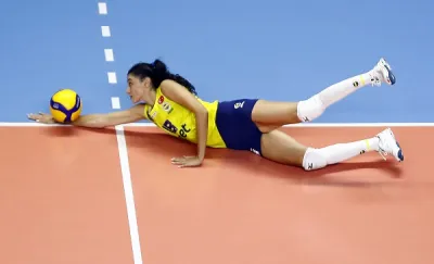 Fenerbahçe Opet, ilk seti kaybetti, 2. sette zorlandı ama 3 puanı kaptı