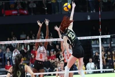 VakıfBank, Final yolunda ilk maçta galip