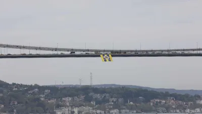 VİDEO HABER: Fenerbahçe Opet'in bayrağı Boğaz'da köprülere asıldı
