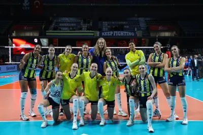 Fenerbahçe Medicana Aydın BBSK engelini set vermeden geçti