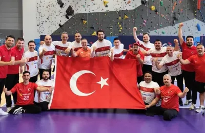 Filenin Engelsiz Efeleri Fırtına Gibi