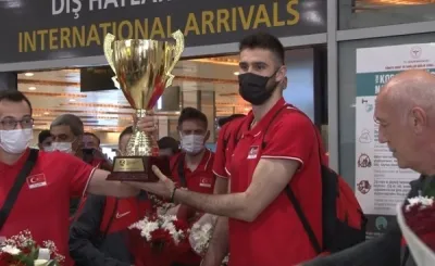 VİDEO HABER: Efelere Coşkulu Karşılama