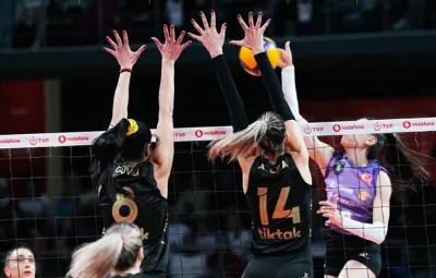 Eczacıbaşı Dynavit Galatasaray'ı 3-2 yendi dördüncülüğü garantiledi