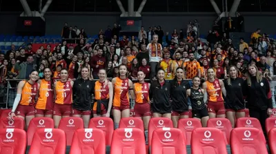 Galatasaray THY'yi 5. sette geçti beşincilik umudunu devam ettirdi