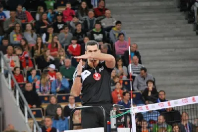 Voleybol Hakemliğinde başarı özellikleri üzerine bilimsel araştırma
