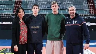 Voleybol tutkusu babadan oğullara geçti