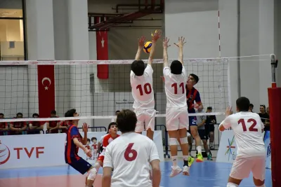 Küçük Erkekler Türkiye Şampiyonası Finallerinde İkinci Gün Sona Erdi