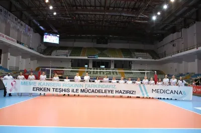 Nilüfer Belediyespor, Kadın Doktorlarla Meme Kanseri farkındalığı için maç yaptı