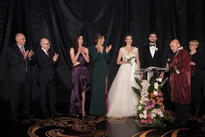 Melisa Kerman Evlendi, Gelin Çiçeğini Ceylan Arısan Kaptı