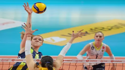 Fenerbahçe'yi 3-1 yenen VakıfBank Şampiyon Oldu