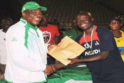 Nijeryalı Bir Voleybol Emekçisi