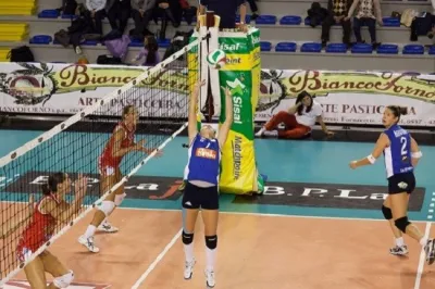 VİDEO HABER: Voleybolda Kayarak Hücum