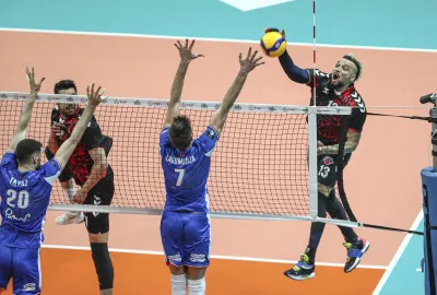 Bol kartlı maçı kazanan Spor Toto seride durumu eşitledi