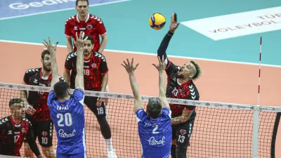 Spor Toto 7, Halkbank 8. oldu