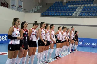 THY, 1 saat bile sürmeyen maçta 3-0 galip