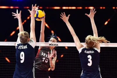 Sultanlar Yarı Final Aşkına ...