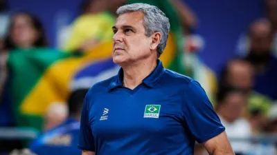 Zé Roberto Sessizce İstanbul’a Geldi: Kalamış’ta Kısa Bir Mola