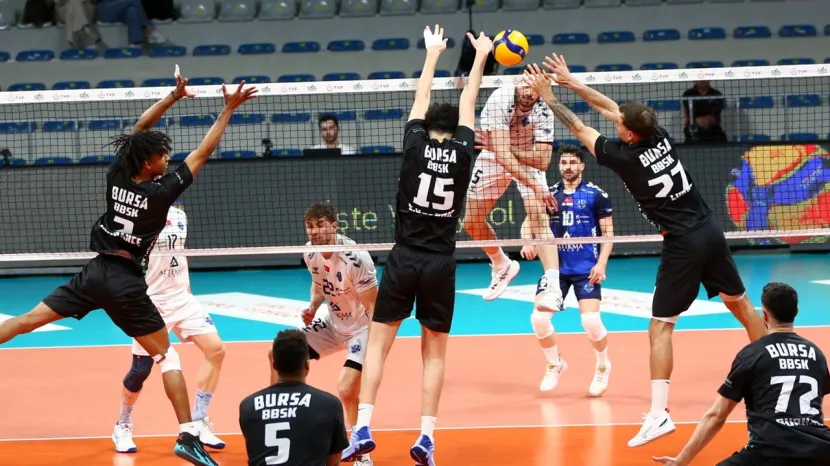 Altekma Bursa'yı deplasmanda 3-0 yendi