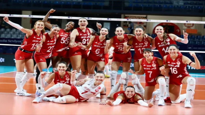 Aras Kargo Göztepe'yi 3-0 Yenerek Kupa Voley'e Galibiyetle Başladı