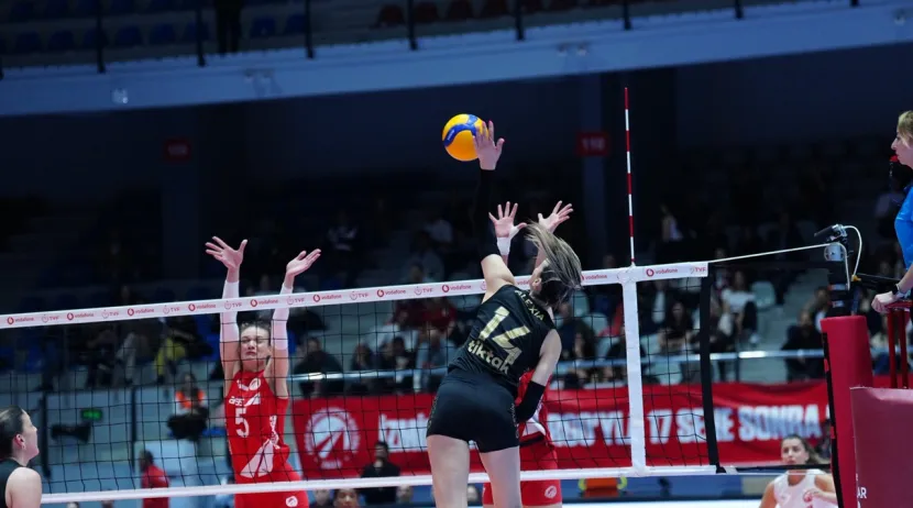 Beşincilik yolundaki ilk maçta Galatasaray, Aras Kargo'yu 3-1 yendi