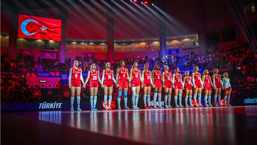 Brezilya'yı 3-1 yenen Filenin Sultanları 2. Kez VNL Şampiyonu