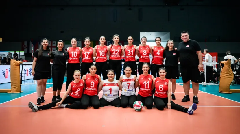 Oturarak Voleybol Milli Takımımız Polonya'ya Set Vermedi
