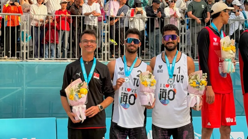 Yusuf Özdemir ve Batuhan Kuru Çin'den Gümüş Madalya ile döndü